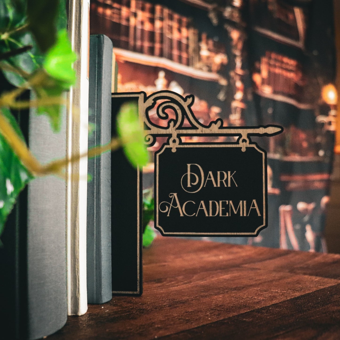 Bücherregal Genre-Schild Schwarz mit Gravur - 30+ Genre zur Auswahl