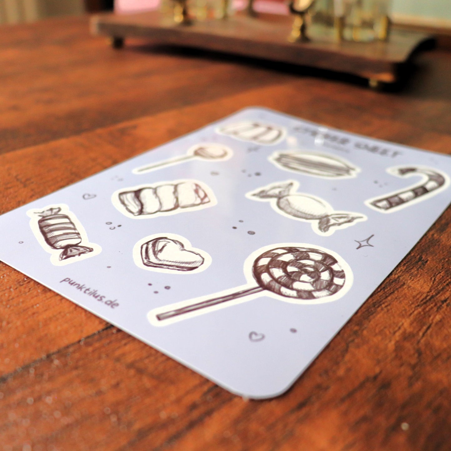 Sticker Sheet Sweets als Deko-Idee in einem Planer neben einem Stift.
