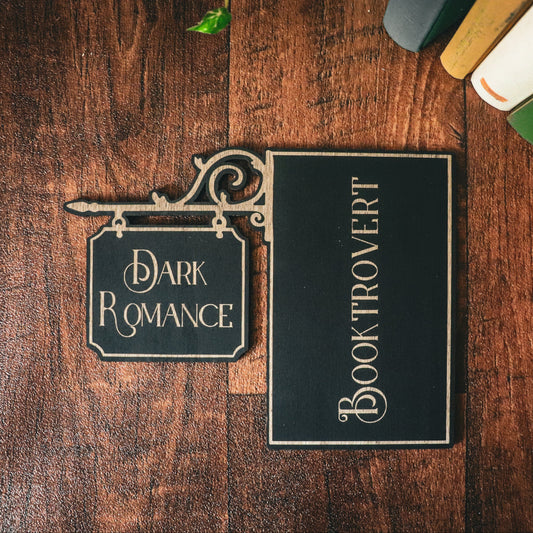 Bücherregal Genre-Schild Schwarz mit Gravur - 30+ Genre zur Auswahl