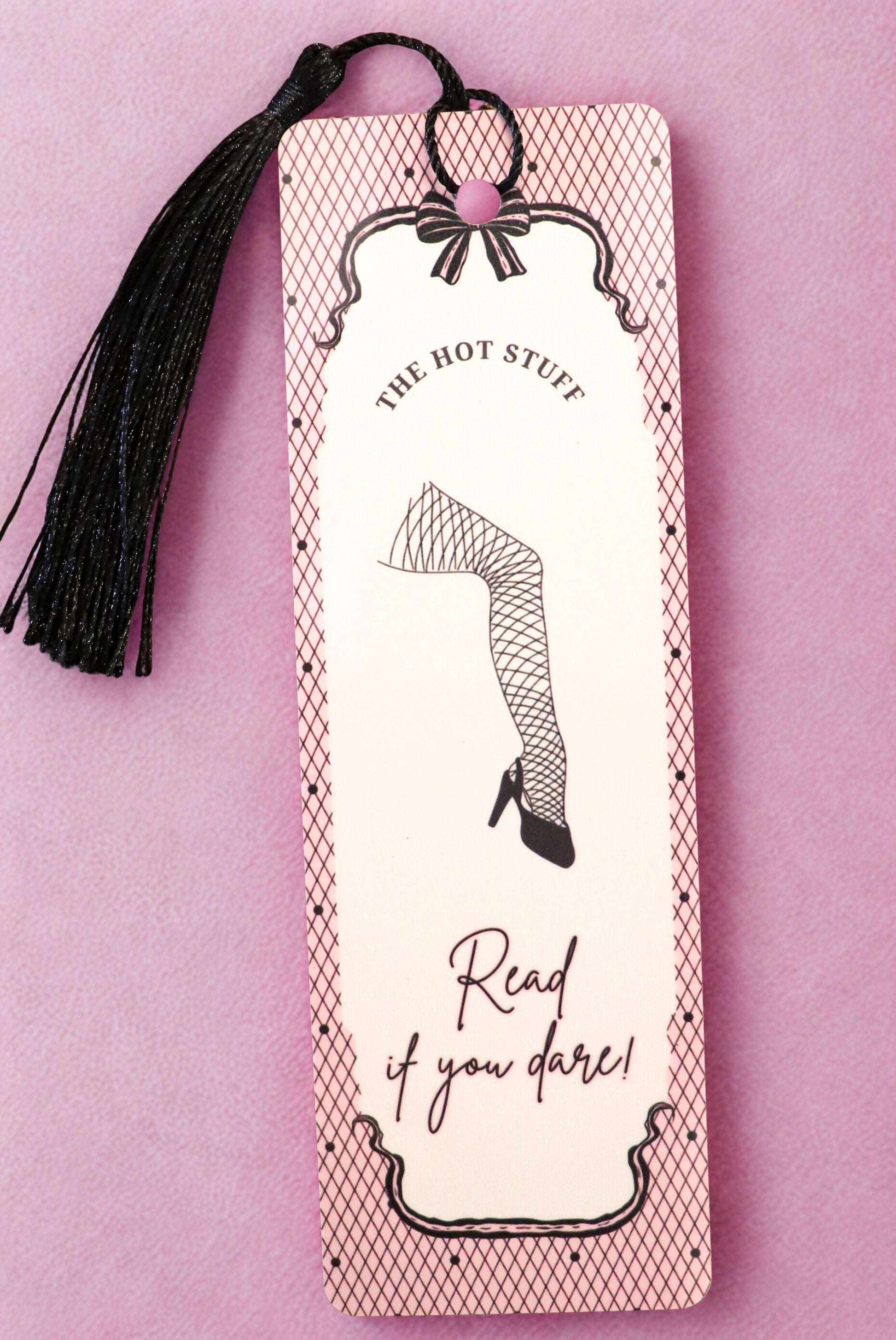 Read if you dare Lesezeichen - Laminiertes Fine Art Papier 230g/m² - Geschenk für Leseratten
